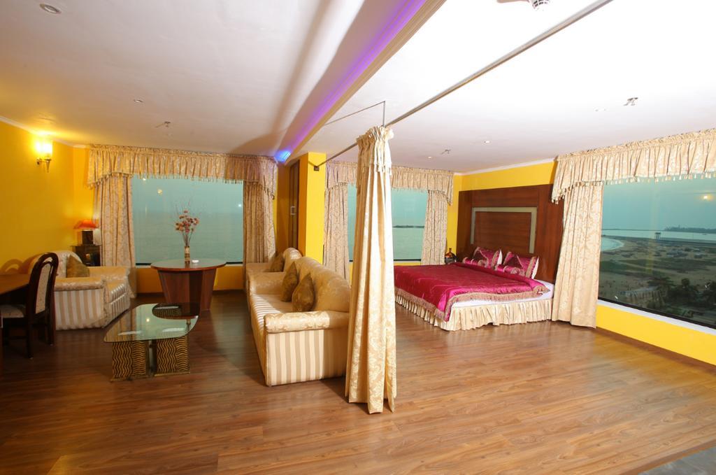 The Quilon Beach Hotel And Convention Center Коллам Экстерьер фото