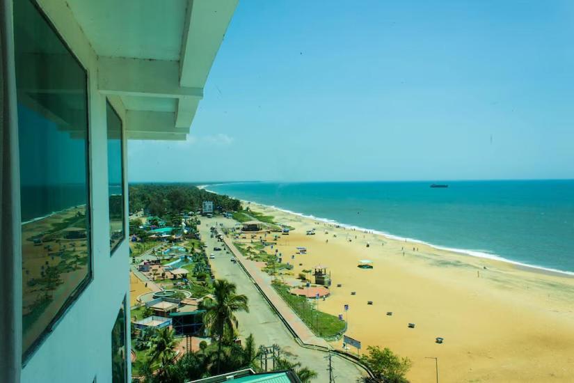 The Quilon Beach Hotel And Convention Center Коллам Экстерьер фото
