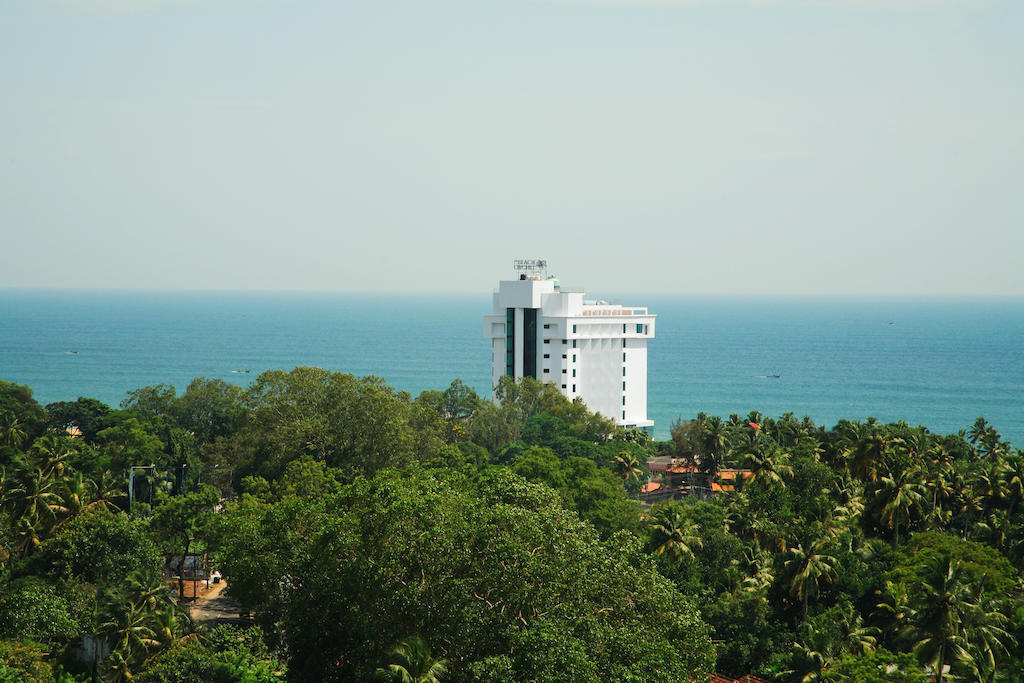 The Quilon Beach Hotel And Convention Center Коллам Экстерьер фото